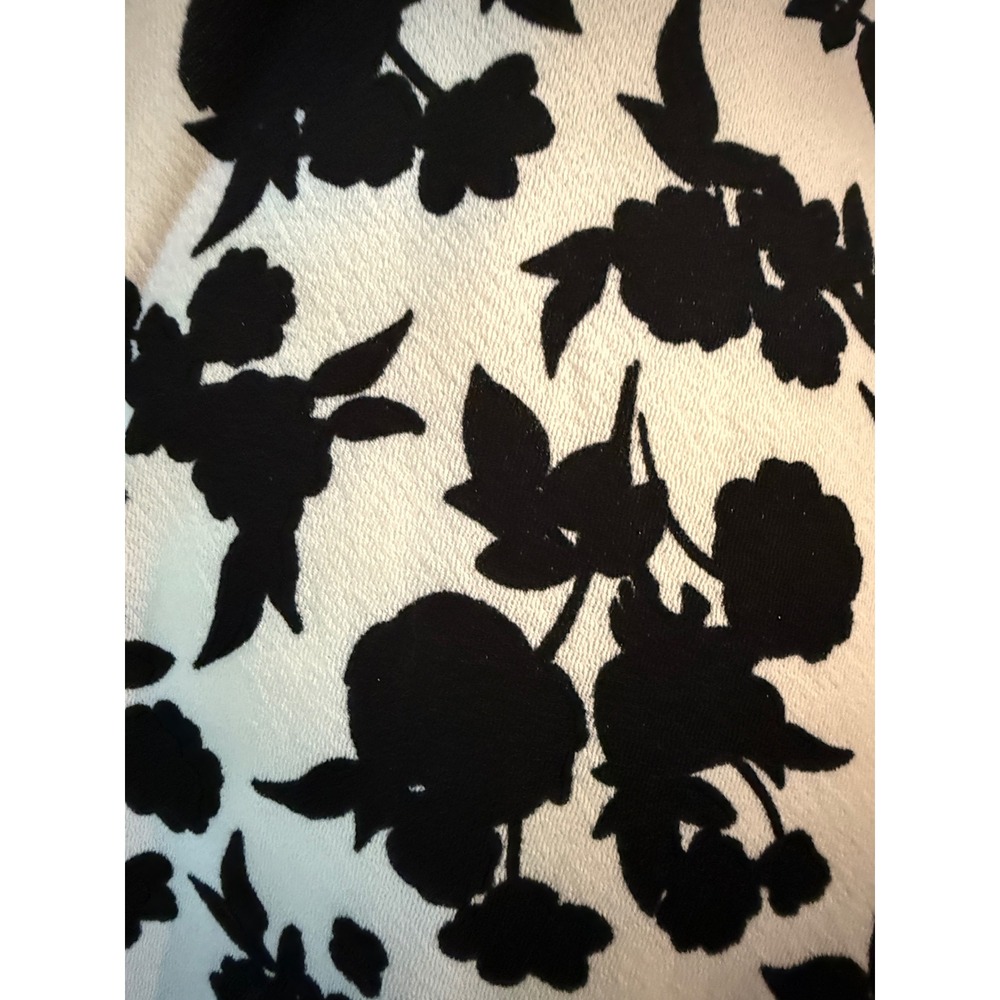 Womens Sleeveless Floral Fit & Flare Dress Black White Crochet Appliqué Waist M - Picture 7 of 8